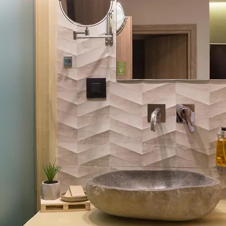 Hotel apartamentowy C *